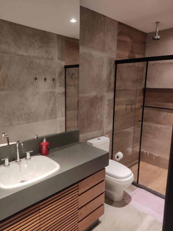 Suites/studios Privados Copacabana Hospedagem domiciliar *